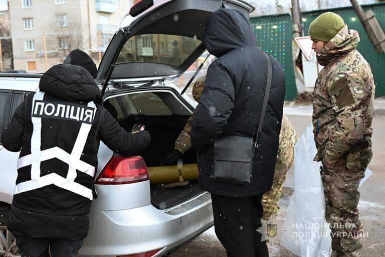 Чоловіка, який хотів продати протитанкову ракету, затримали у Запорізькій області