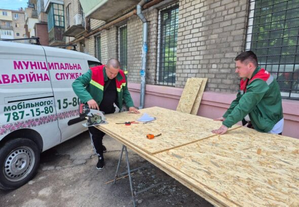 У Запоріжжі після російської атаки пошкоджено 17 багатоповерхівок, лікарню та навчальні заклади